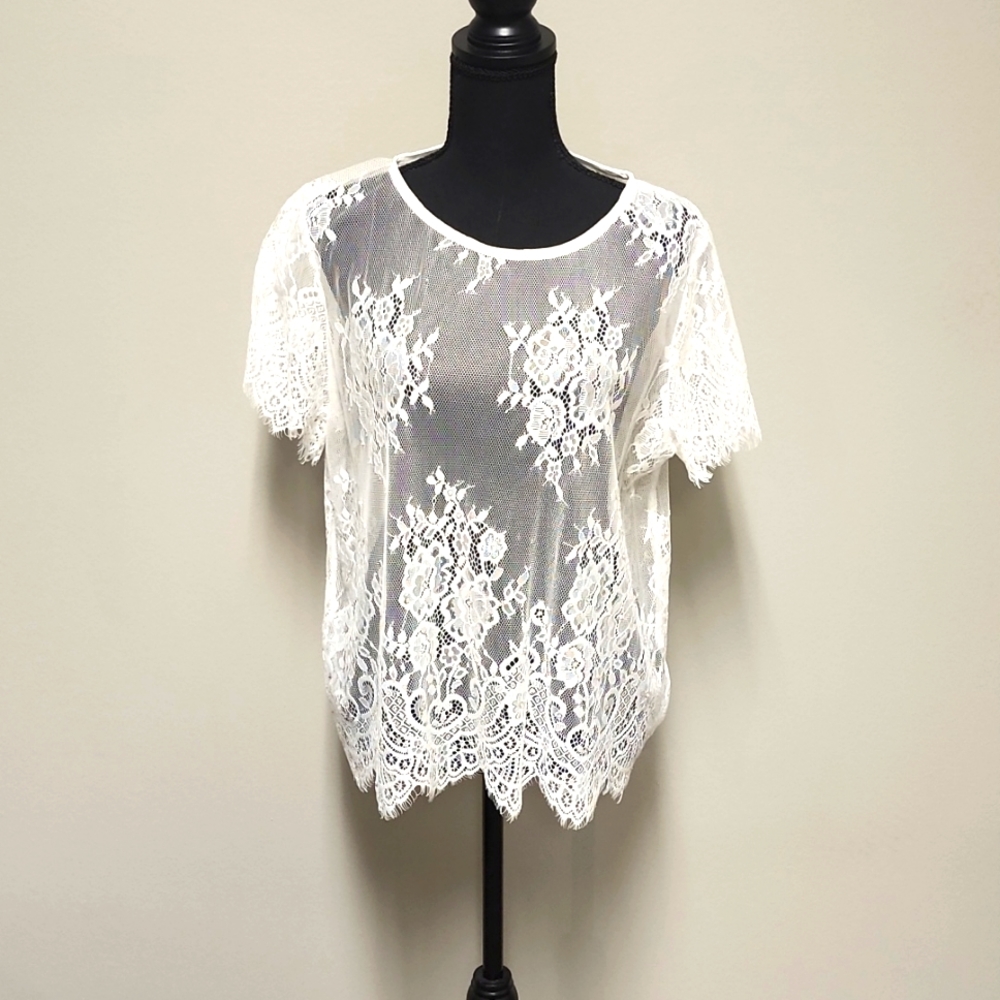 Lacey T-shirt